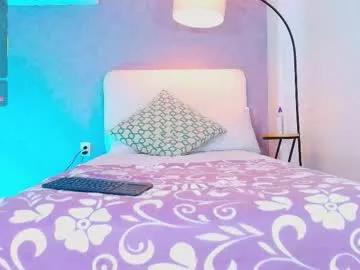 azaria_w from Chaturbate