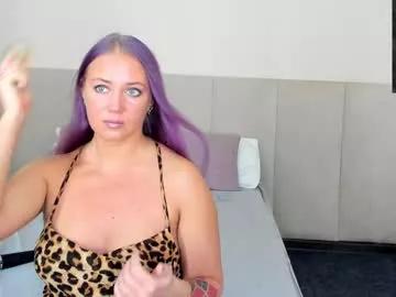 barbiemuscle1 from Chaturbate