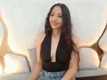 Beella_tay1 from Chaturbate