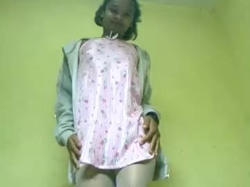 bella193999 from Chaturbate