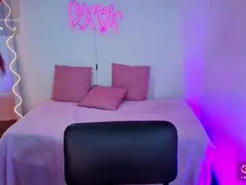 bella__tay from Chaturbate