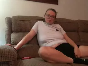 belladior24 on Chaturbate 