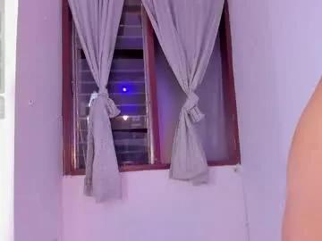 Bellagreen_ from Chaturbate