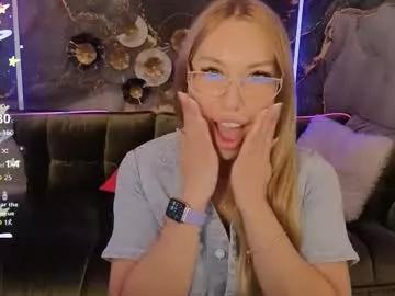 bellaluxxe from Chaturbate