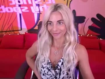 Bellarayyy from Chaturbate