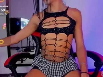 Bellasweet11 from Chaturbate