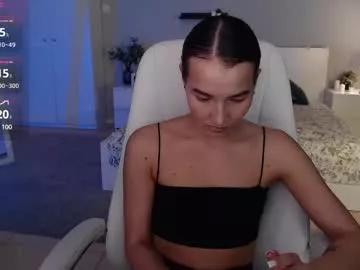 bellla_haddid from Chaturbate