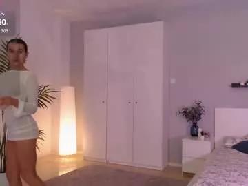 bellla_haddid from Chaturbate