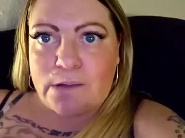 bigblueeyesmomma on Chaturbate 