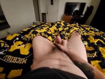 Biggerthentheaverage from Chaturbate