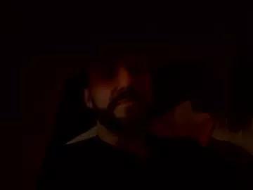 bigguylilmiss from Chaturbate
