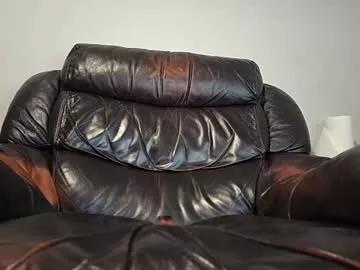 bigguyyyy32 from Chaturbate