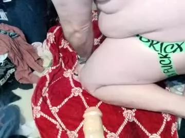 bottombitch44 from Chaturbate