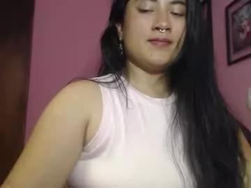 bunnyemilyr0s33 from Chaturbate