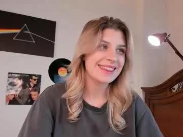 cassieholland from Chaturbate