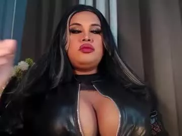 Cellinekittcumerr from Chaturbate