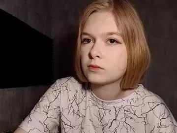Chanelledroz from Chaturbate