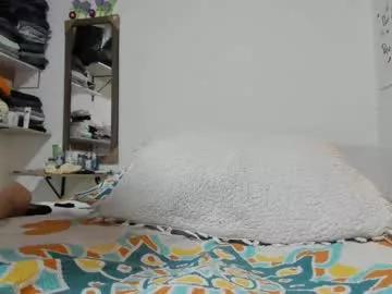 chicaplay_05 from Chaturbate