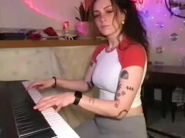 cinnamonpeaches from Chaturbate