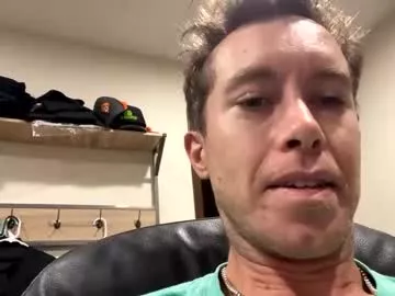 collegedudejames on Chaturbate 