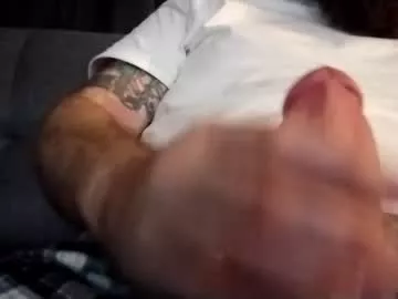 Cooldudelo from Chaturbate