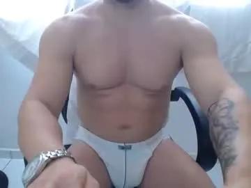 Corolaxxl from Chaturbate