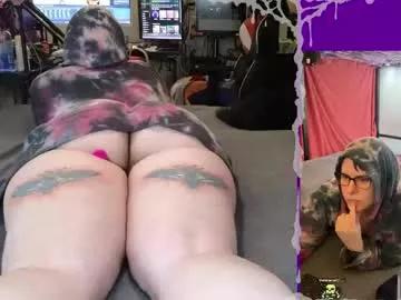 creepycrawlyqueen from Chaturbate