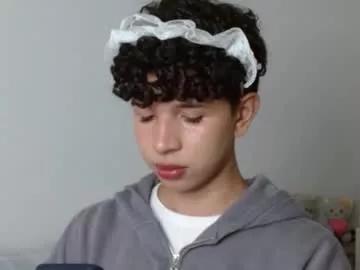 cuddly_twinkie from Chaturbate