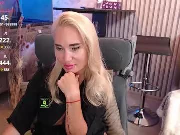 cuddlylina from Chaturbate