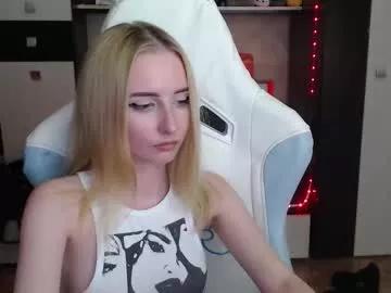 Cutti_crystal from Chaturbate