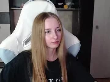Cutti_crystal from Chaturbate