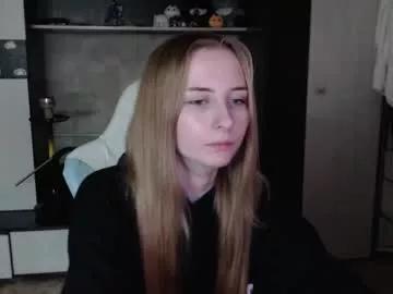 Cutti_crystal from Chaturbate
