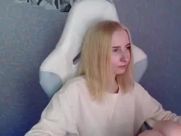 Cutti_crystal from Chaturbate