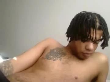 daddymoffasalightskin from Chaturbate
