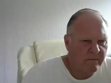 Daddysmaster from Chaturbate