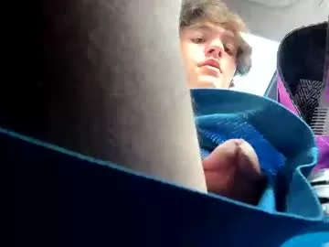 Daddywants111128 from Chaturbate