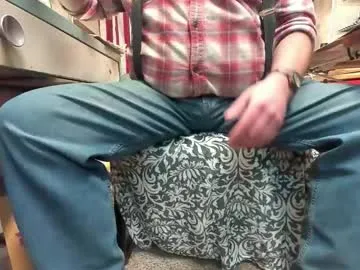 dadsgarageatl on Chaturbate 