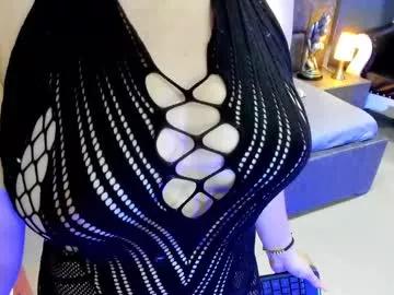 damara_rolands from Chaturbate