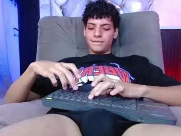 dan_sweetboy from Chaturbate is Freechat