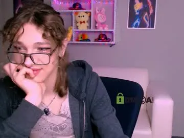 Dann_foxy from Chaturbate