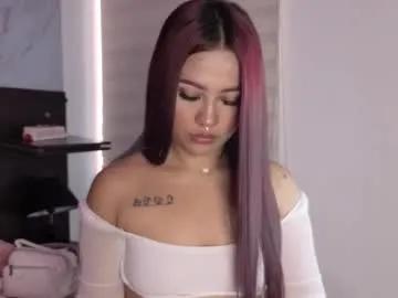 Daphne__glow from Chaturbate