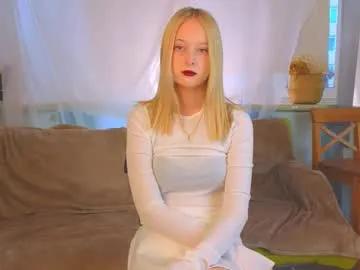 Darceyheyd from Chaturbate