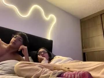 Darkpleasuress from Chaturbate