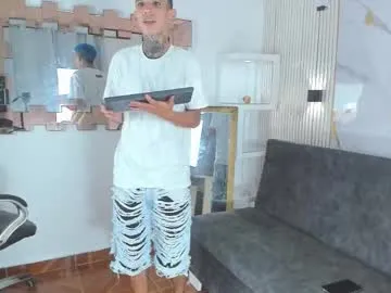 darwin_ggh from Chaturbate is Freechat