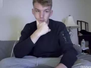 deeyungguy from Chaturbate