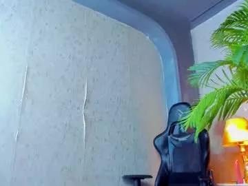 dennis_cox_ from Chaturbate