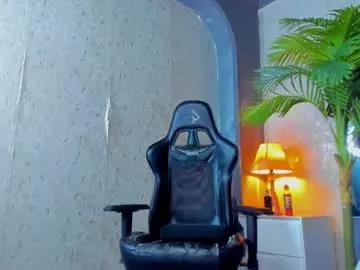 dennis_cox_ from Chaturbate