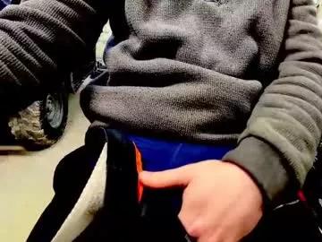 divisionbell122 from Chaturbate