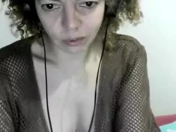 Dreamylatina from Chaturbate