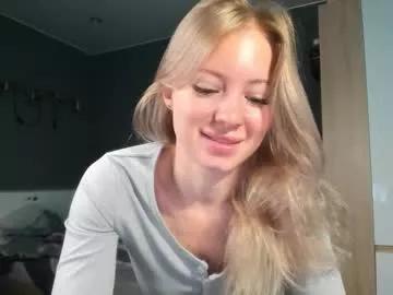 e___lisa from Chaturbate